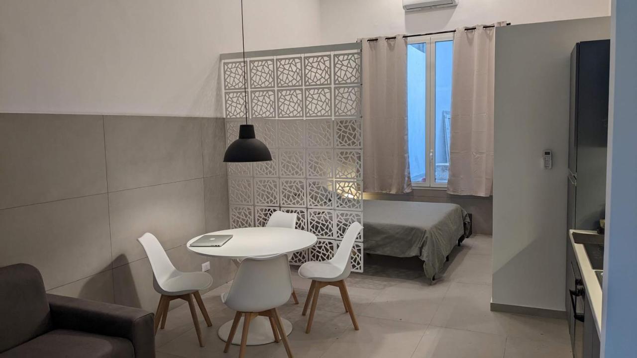 Valona 101 - Elegant Loft Apartment Bari Ngoại thất bức ảnh