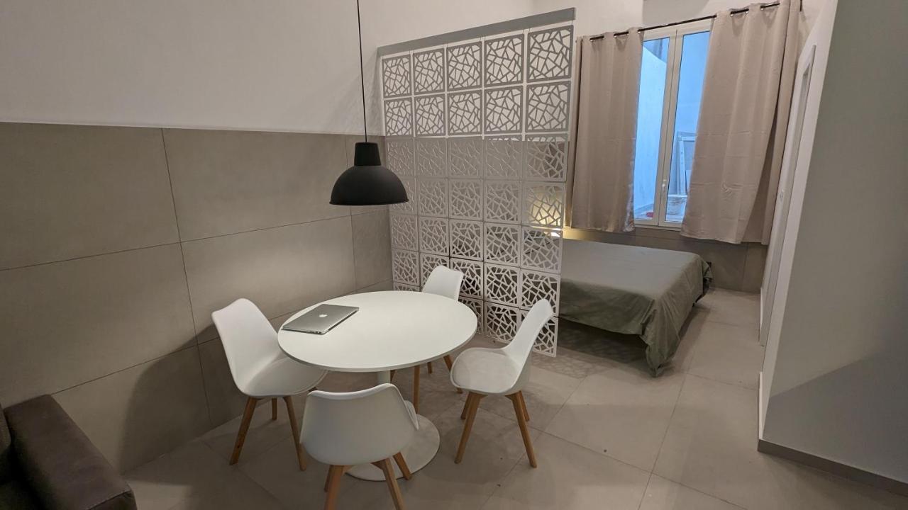 Valona 101 - Elegant Loft Apartment Bari Ngoại thất bức ảnh
